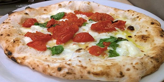 Pizza Napolitaine : un mets savoureux à adopter